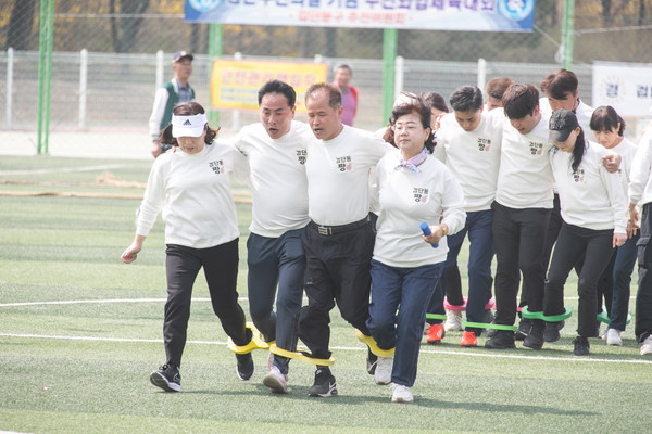 ▲ 검단주민의 날 기념 주민화합체육대회 개최 모습.