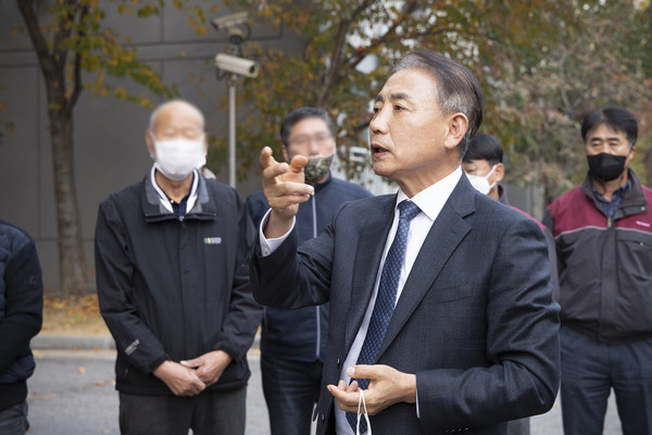 ▲ 지난해 윤환 계양구청장 민원현장 방문 사진.