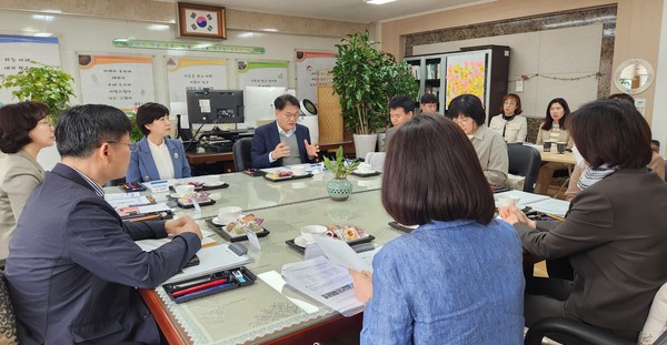 ▲ 경기도교육청 약대초등학교 방문 모습.