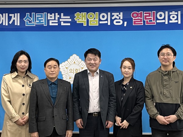 ▲ 서구 지역상권활성화를 위한 연구회 1차 정례회의 및 간담회 개최 모습.
