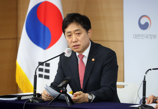 ▲ 김주현 금융위원장 혁신 벤처 스타트업 자금지원 브리핑. /뉴시스