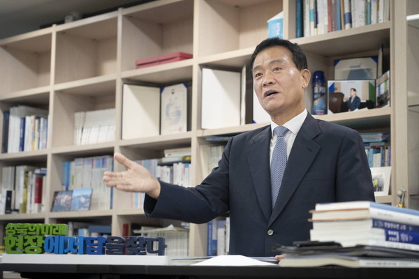 ▲ 성북구(구청장 이승로)가 이달 26일까지 ‘2023년 성북 산업 스마트화 창업챌린지’에 참여할 (예비)초기 창업기업을 모집하고, 선발된 기업을 대상으로는 연말까지 사업화 자금과 멘토링을 지원한다.