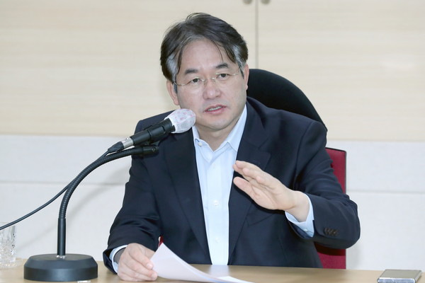 ▲ 고양시 세무공무원 역량강화 교육에 참석한 이동환 고양시장 모습.