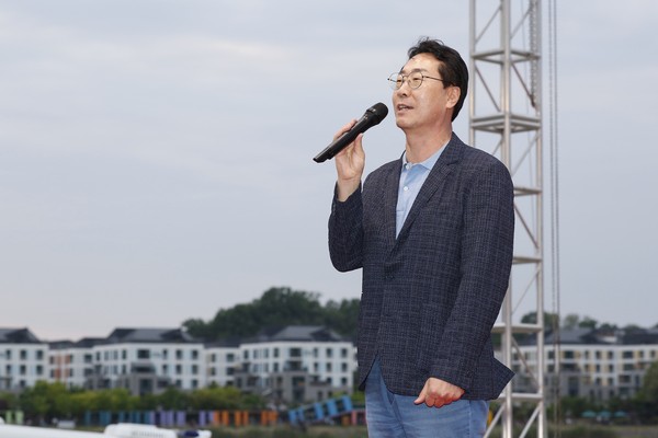 ▲ 화성시 가족사랑축제에 참석한 정명근 화성시장.