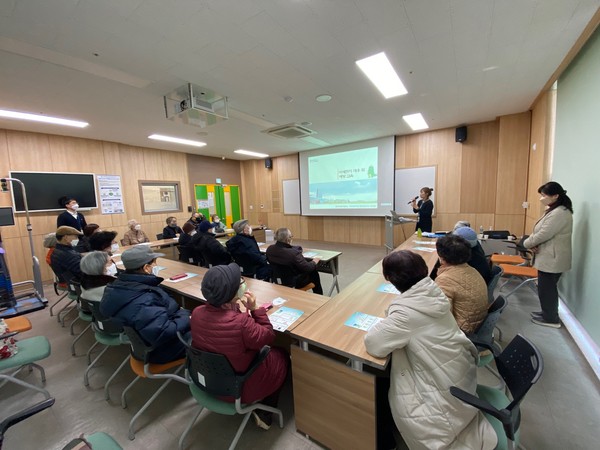 ▲ 용인특례시 미세먼지 대응 및 예방 교육 실시 모습.