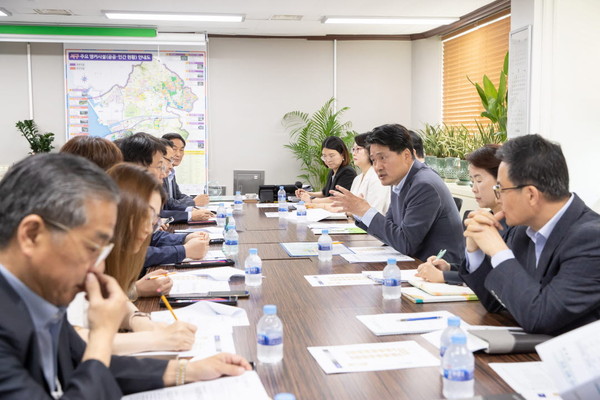 ▲ 강범석 인천서구청장과 루원총연합회 간담회 진행 모습.