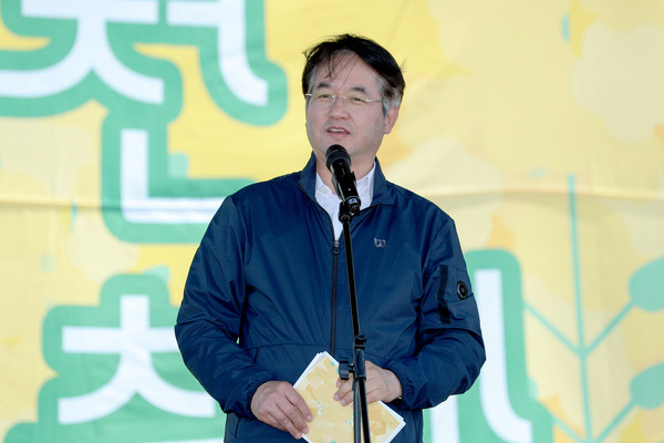 ▲ 창릉천 유채꽃 축제 개막식에 참석한 이동환 고양특례시장.