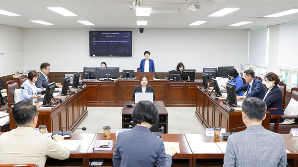 ▲ 의회 제2상임위원회실에서 열린 의회운영위원회 중 한 장면.
