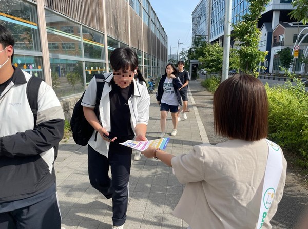 ▲ 남양주시 안전한 개인형 이동장치 교통문화 만들기 캠페인 실시 모습.