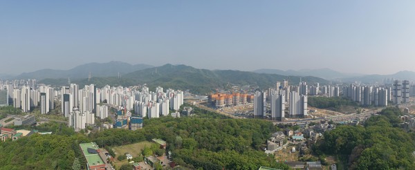 ▲ 과천 원도심(좌) 및 지정타 개발 사업(우) 진행 모습.