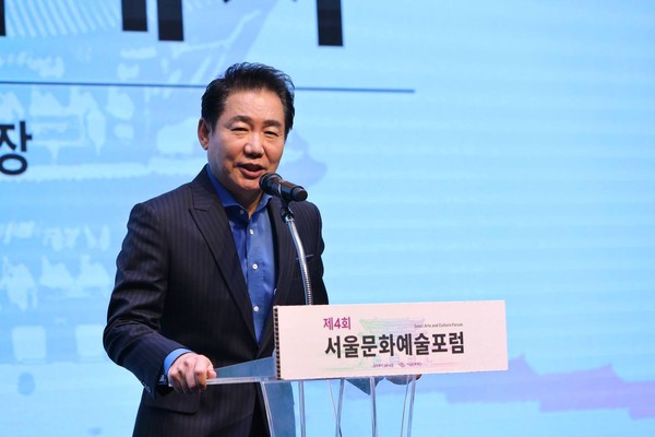 ▲ 제4회 서울문화예술포럼에서 서울문화재단 박상원 이사장이 인사말을 하고 있다.