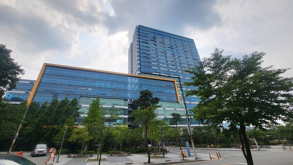 ▲ 용인특례시 관내 한 지식산업센터 전경.