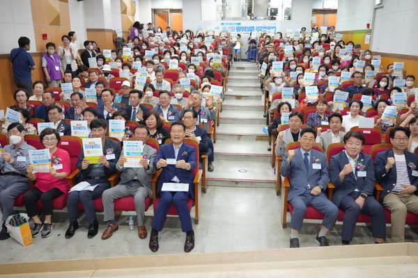 ▲ 지난 14일 성북청소년센터에서 열린 제3회 장위3동 주민총회.
