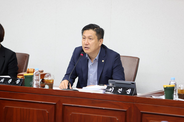 ▲ 이건섭 예산결산특별위원장.