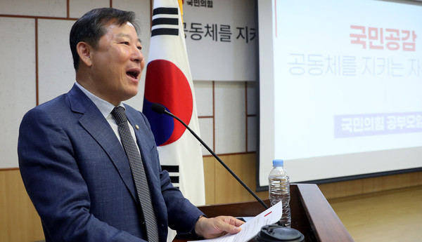 ▲ 인사말하는 이철규 사무총장. /뉴시스