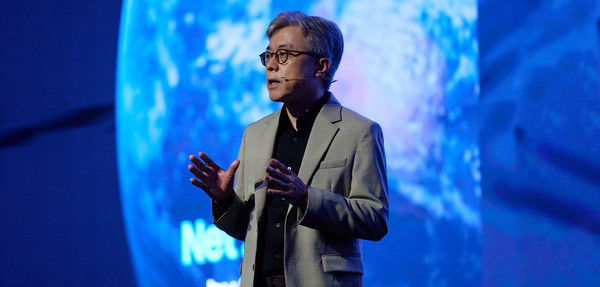 ▲ 삼성전자 파운드리사업부 최시영 사장이 기조연설을 하고 있다.