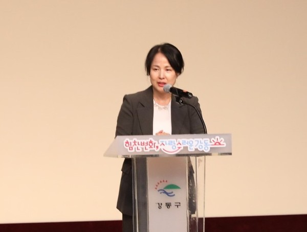 ▲ 이수희 강동구청장이 3일, 민선8기 취임 1주년을 맞아 향후 구정 운영 방향에 대해 발언하고 있다.