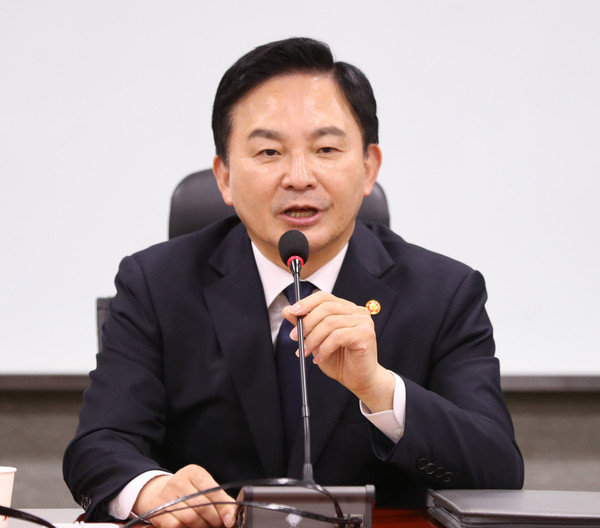 ▲ 원희룡 국토교통부장관이 서울~양평 고속도로 가짜뉴스 관련 논의를 위한 실무 당정협의회에서 발언하고 있다. /뉴시스