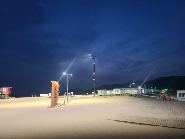 ▲ 하나개해수욕장 조명타워.