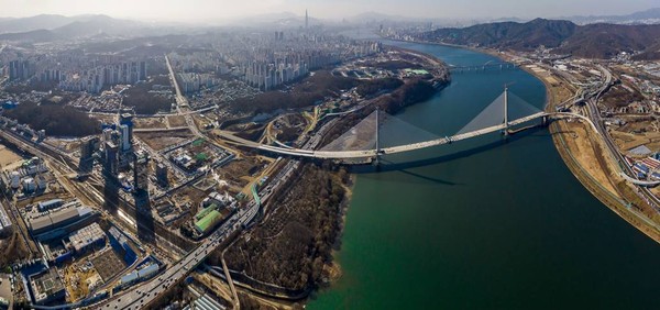 ▲ 고덕비즈밸리, 고덕대교(가칭) 공사현장 사진.