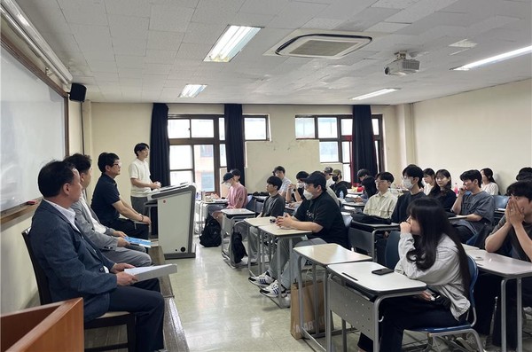 ▲ 수원대학교 사업설명회.