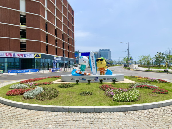 ▲ 시흥시 거북섬 꽃길.