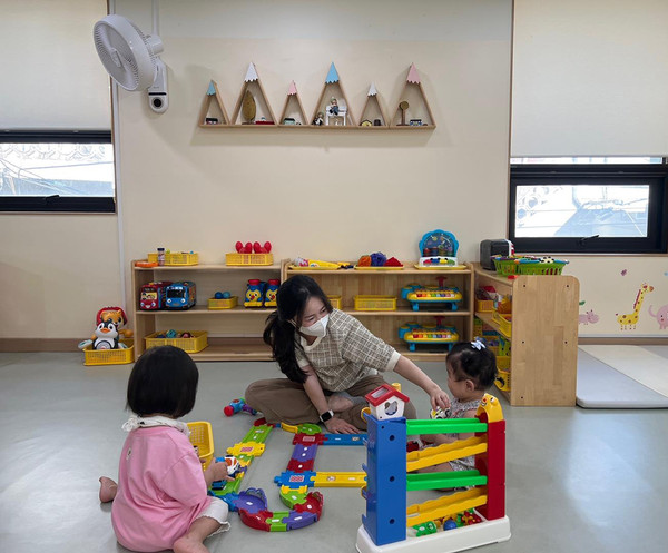 ▲ 동작구가 보건복지부 주관 ‘시간제보육 통합형 운영 시범사업’ 공모에서 서울시 25개 자치구 중 유일하게 1·2차 연달아 선정돼 내달부터 운영한다고 11일 밝혔다.