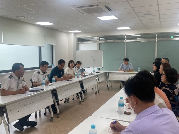 ▲ 계양서와 계양구 주민들이 소통간담회를 진행하고 있다.