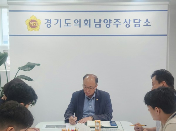 ▲ 김동영 의원 ‘빙그레 냉동물류창고’ 난립 문제 관련 간담회 개최 모습.