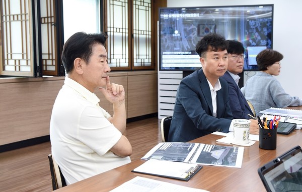 ▲ 의정부시 민선 8기 2년차 맞아 미래 성장 동력 마련 위한 기업유치 전략회의 개최 모습.