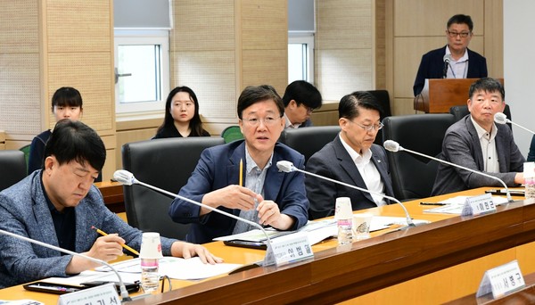 ▲ 안산시 장상지구 나들목 설치 추진 타당성 검토 용역 중간 보고회 개최 모습.