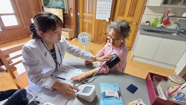 ▲ 양평군 하절기 폭염대비 취약계층 모니터링 실시 모습.
