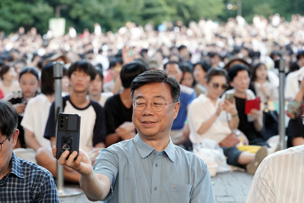 ▲ 신상진 성남시장이 파크콘서트에 참석했다.