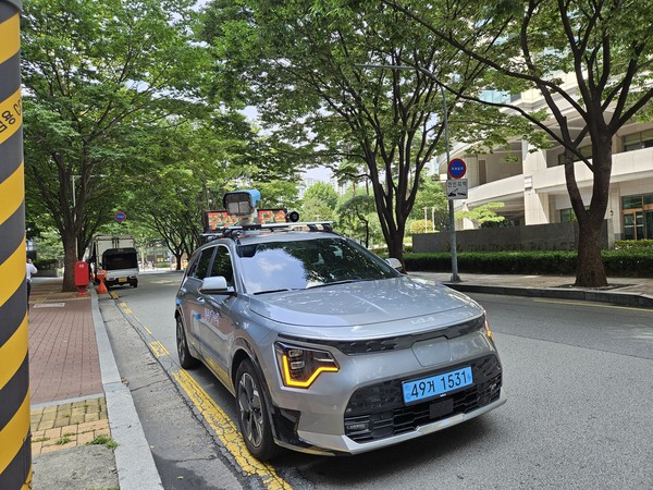 ▲ 불법주정차를 단속하는 강남구 차량이동형 CCTV 탑재 차량.