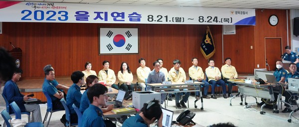 ▲ 평택시의회, 2023년도 을지연습 관계자 격려 방문 모습.