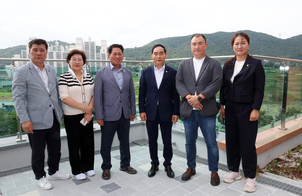 ▲ 주요 사업 현장 방문 실시 모습.