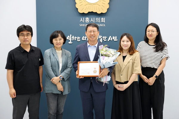 ▲ 박춘호 의원(가운데).