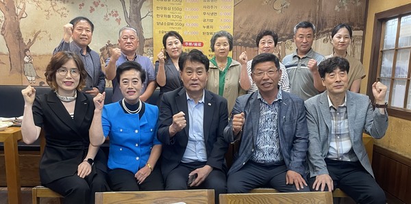 ▲ 하은호 군포시장과 군포시 소상공인연합회 간담회 개최 모습.