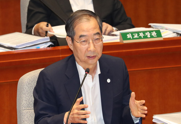 ▲ 한덕수 국무총리가 예산결산특별위원회 전체회의에서 답하고 있다. /뉴시스