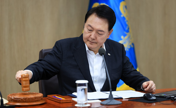 ▲ 윤석열 대통령이 서울 용산 대통령실 청사에서 열린 국무회의를 주재하고 있다. /뉴시스
