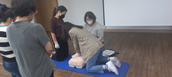 ▲ 인천남부교육지원청 심폐소생술 등 응급처치교육 연수.
