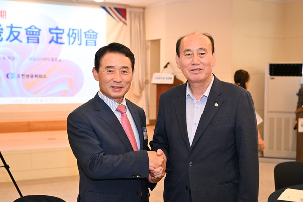 ▲ 백영현 포천시장(왼쪽)과 박형덕 동두천시장(오른쪽).