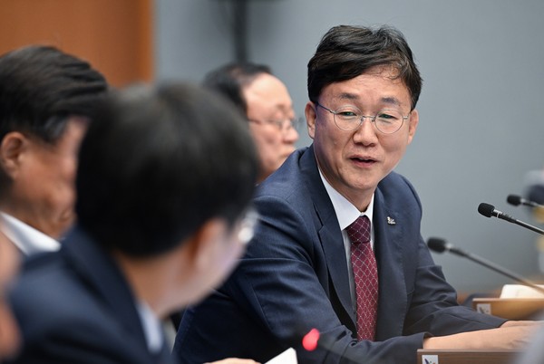 ▲ 이민근 안산시장이 경기도시장군수협의회 정기회의에서 발언하고 있다.