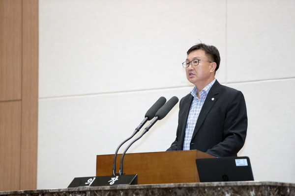 ▲ 이천시의회는 14일 제2차 본회의를 마지막으로 6일부터 9일간 진행된 제238회 임시회를 마무리했다.