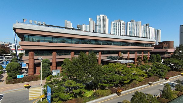 광명시는 자치분권대학 2023년 가을학기 온라인 캠퍼스 「지방시대 지방정부 들여다보기」가 지난 19일 개강해 본격적으로 운영에 들어갔다고 밝혔다