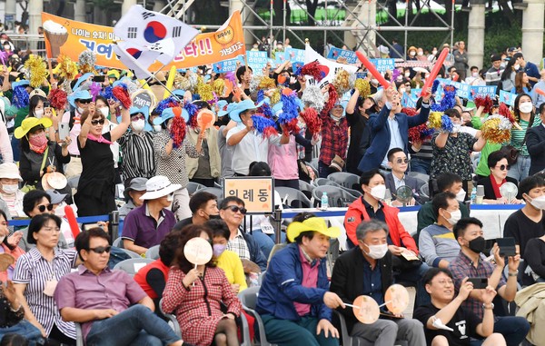 ▲ 지난해 올림픽공원 평화의문 광장에서 개최된 제17회 한마음어울마당 자료사진.