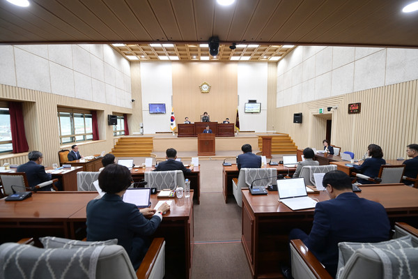 ▲ 연천군의회, 제280회 임시회 개회 모습.