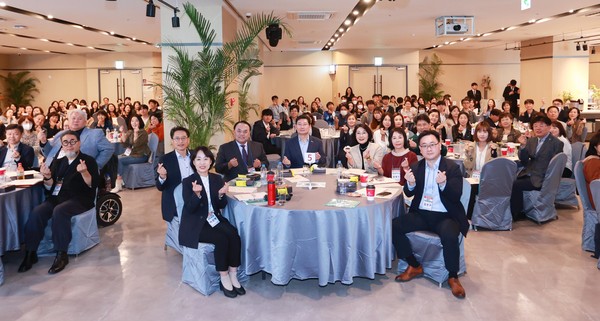 12일 처인구 포곡읍 라마다호텔에서 열린 '2023년 사회복지종사자 민관합동 워크숍' 참가자들의 모습