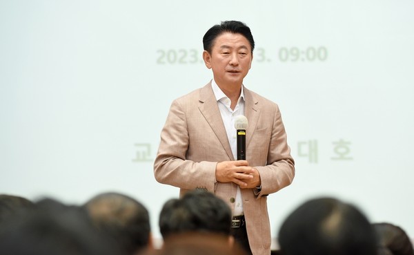 ▲ 김동근 의정부시장이 미래가치 공유의 날 행사에서 인사말을 하고 있다.