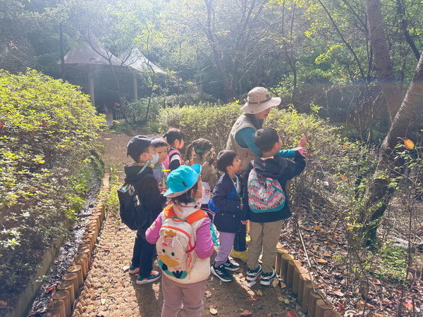 ▲ 환경교육 프로그램 참여한 어린이들.